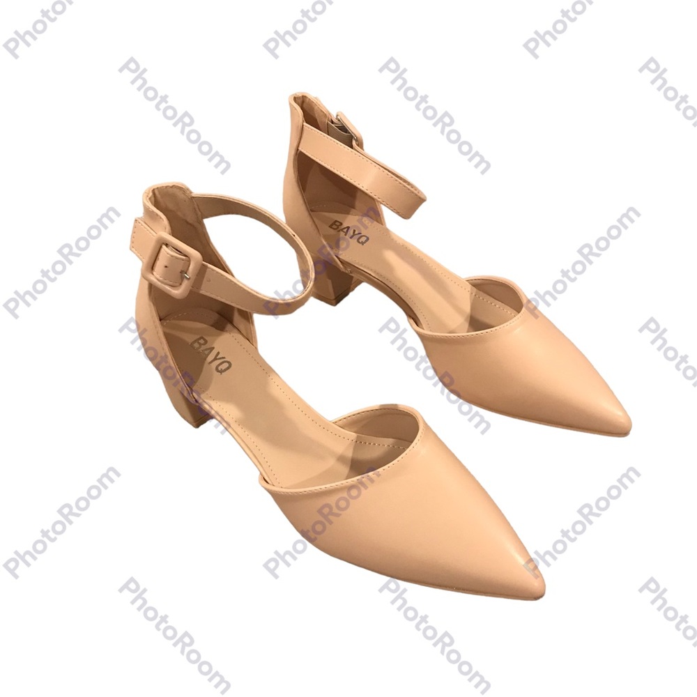 BAYQ Dress Heels Strappy Closed Toe Chunky Heel Bridal Pump Women’s 10 Nude New